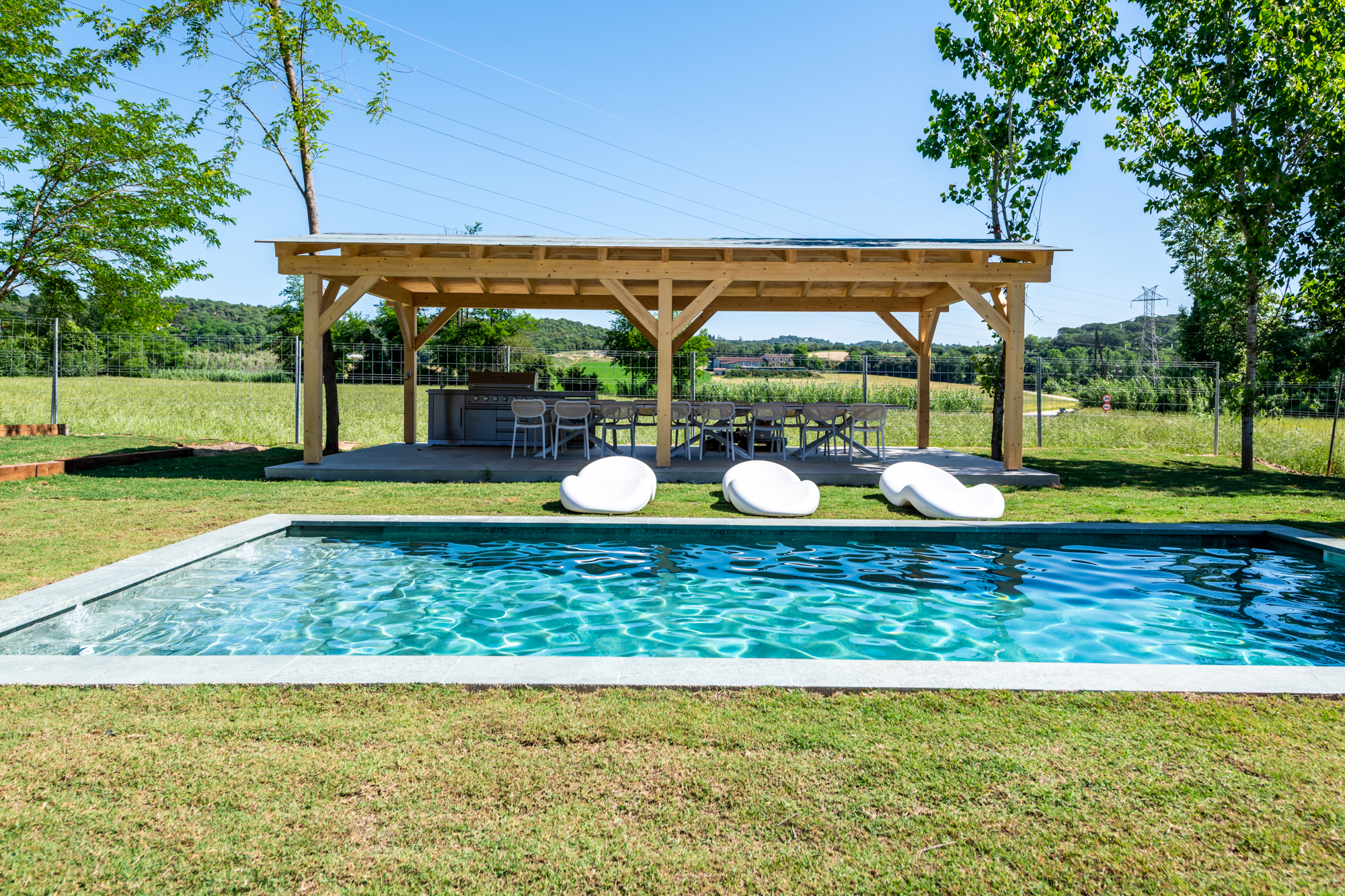 Masia rural con piscina y barbacoa